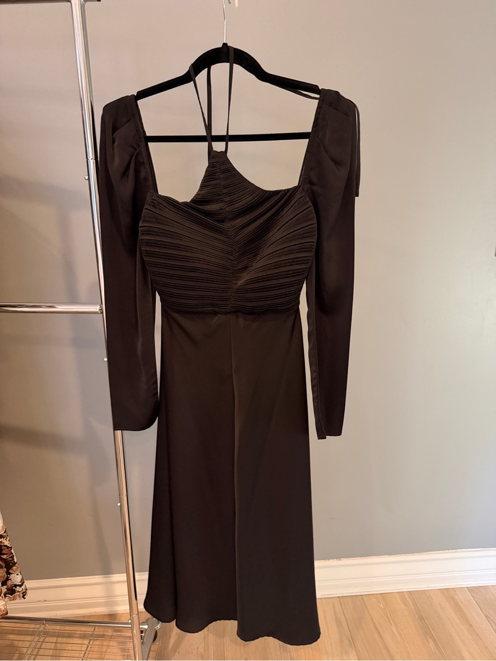 Astr The Label Black Long-Sleeve Cinched Halter Tie Satin Midi Dress, XS